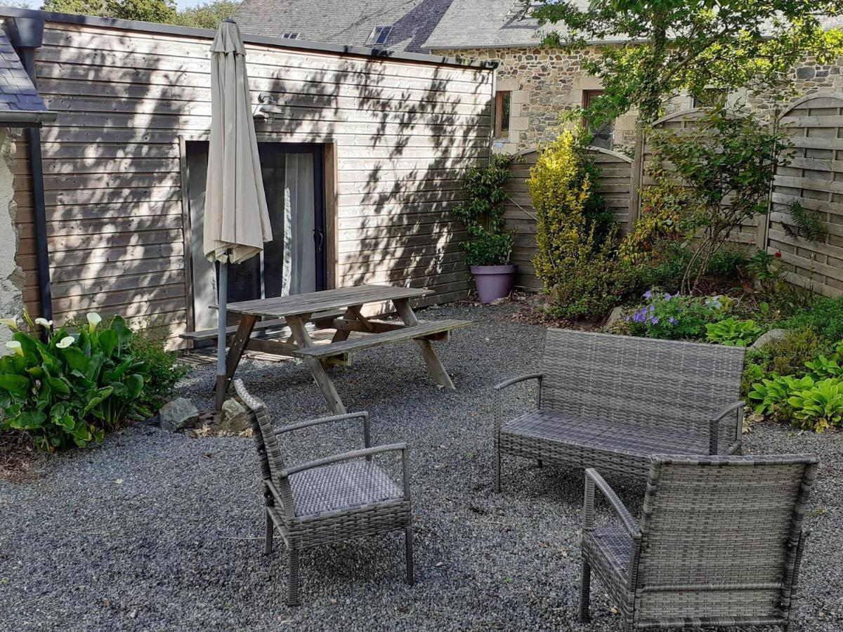 Breton Stone House In Saint Gilles Les Bois Villa ภายนอก รูปภาพ