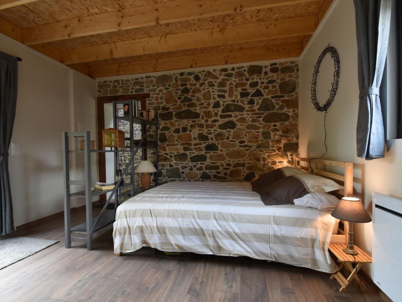 Breton Stone House In Saint Gilles Les Bois Villa ภายนอก รูปภาพ